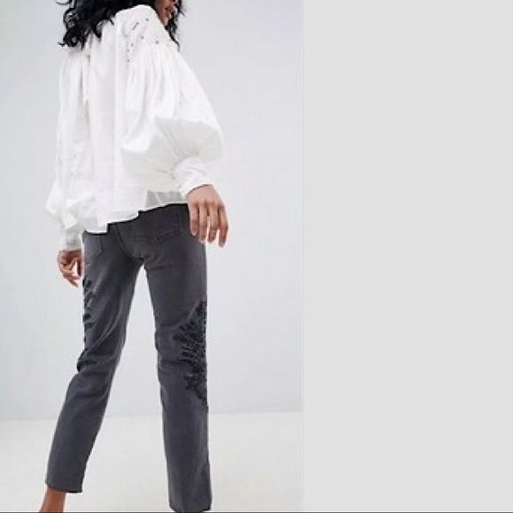 FREE PEOPLE Embroidered Girlfriend Jean NWT - Picture 3 of 6